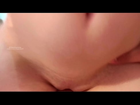 ❤️ Эгчийн өрөөнд унтаад л би сэрлээ Порно видео манайд ❌️❤